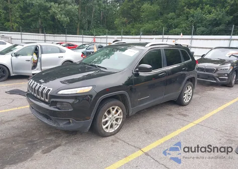 2017 Jeep Cherokee Latitude 4X4 z USA, uszkodzony, nr VIN 1C4PJMCS5HW570679